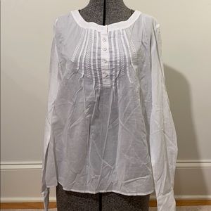 Vineyard Vines Light Embroidered Top